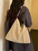 Bolso Tote de Moda Versátil de Gran Capacidad 2026, Bolso Cruzado de un Solo Hombro con Diseño Único para el Traslado Diario