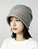 Touca de tricô feminina para outono e inverno com forro de fleece, quente e estilosa, versátil e perfeita para cobrir a cabeça no tempo frio; disponível para atacado