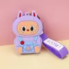 Cartera pequeña Labubu para niños de silicona, pequeño regalo, llavero, colgante, lindo regalito para máquina de garra, en stock
