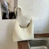 Bolsa de mano de gran capacidad para mujer, nueva bolsa de hombro vintage de moda para el verano 2026, bolsa de mano versátil y elegante para ir al trabajo