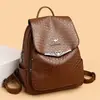 Mochila de Couro Macio para Mulheres 2024 Comércio Exterior Transfronteiriço Nova Mochila Casual Versátil de Grande Capacidade para Mulheres Bolsa de Viagem Escolar