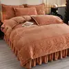 Nuevo Juego de Cubre Cama de Terciopelo Tallado de Cuatro Piezas, Terciopelo Térmico Grueso de Alto Peso para Invierno, Cubre Cama Completamente Mate, Terciopelo de Leche
