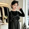 Conjunto de Petos Estilo Otoño para Niñas 2026 Nuevo Pantalones con Lazo Estilo Coreano para Niños Medianos y Mayores Ropa de Otoño Capa Base