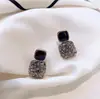 Pendientes de Otoño e Invierno Estilo Coreano Pendientes de Botón Minimalistas con Personalidad de Moda para Mujer