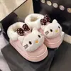 2026 Nuevas Pantuflas Estilo Gato Perezoso Suela Gruesa Borde Deshilachado Calientes para Invierno Uso en Interiores Estilo Suave Lindo Versátil