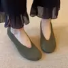 2026 Nueva Tendencia de Moda Versátiles Gamuza Mate Punta Redonda Tacón Bajo Corte en V Retro Poco Profundos Tacón Grueso Zapatos para Viajar al Trabajo