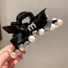 Pinza para el pelo de lujo ligera de alta gama con perlas marrones y diamantes de imitación para mujer, pinza para el pelo con forma de tiburón, horquilla grande para el pelo