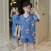 Pijama de verano para niños, fino de seda helada, manga corta y shorts, nuevo conjunto para padres e hijos con cuello en V, estampado de dibujos animados, ropa de casa para niños mayores