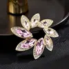 Exquisito Broche de Flor, Elegante de Alta Gama para Mujer, Elegante Ramillete de Cristal, Nuevo Diseño, Pin de Nicho, Entrega Ceñidora de Cintura