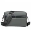 Bolso Pequeño Cuadrado de Comercio Exterior Transfronterizo 2026 Nuevo Modelo Bolso de Mano Gran Capacidad Moderno Cartera de Tela Oxford para Hombre Venta al por Mayor