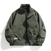 Chaqueta de trabajo retro para hombre para el trayecto diario, decoración de bolsillo con solapa, silueta holgada, casual y desenfadada