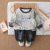 Moletom de Trabalho com Mangas Longas 2025 Tie-Dye com Letras para Crianças Novo Estilo Menino Bonito Roupa de Bebê de Duas Peças Estilo Longo