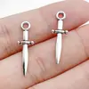 Accesorios de joyería de aleación hechos a mano para DIY, colgante de espada larga simulada, pendientes de espada de arma europeos y americanos populares, colgante de collar