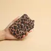 Porta-Cartões de Couro PU Estampado de Leopardo Transfronteiriço com Múltiplos Slots para Cartões Porta-Cartões Compacto com Zíper Porta-Moedas Porta-Cartões Portátil Pingente de Chave Bolsa para Cosméticos