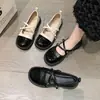Sapatos de Salto Baixo Novos para Mulheres Primavera, Verão e Outono 2025 Sapatos Mary Jane Pequenos de Couro para Mulheres Verão Retro Francês Sapatos com Solado Grosso Combinando Cores Salto Grosso