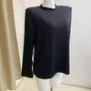 Nova Camiseta de Algodão Solta de Manga Longa Estilo Kim Kardashian da Kylie, com Caimento Boyfriend, Silhueta Confortável e Ombros Caídos