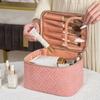Bolsa de Cosméticos Acolchada Nueva 2024 Gran Capacidad Estilo Ins Alta Belleza Bolsa de Almacenamiento de Viaje Portátil Neceser Impermeable