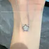 Elegante e Fresco Colar Flor Borboleta Fantasma para Mulheres, Design Exclusivo com Embelezamento Completo de Diamante, Design de Alto Padrão, Versátil