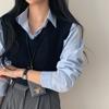 Chaleco de punto con cuello en V estilo universitario para mujer, otoño 2023, nuevo chaleco exterior corto sin mangas apilado