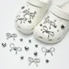 2026 Moda Nuevo Versátil Zueco de Oso con Cuentas Accesorios para Zapatos DIY Dijes Desmontables para Zapatos Hebillas de Zapatos de Alta Gama