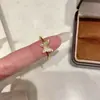 Anillo Versátil Suave de Lujo Ligero para Mujer, Anillo de Moda de Alto Nivel con Diseño de Hoja de Nicho, Anillo Abierto de Mariposa Personalizado en Oro, Nueva Llegada