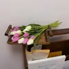 Atacado Transfronteiriço de Flores Artificiais, Flores Decorativas de Alta Qualidade com Toque Realista, Arranjos Florais para Mesa de Sala de Estar, Tulipas de Plástico PE