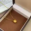 Colar Pingente Banhado a Ouro 24K de Cor Forte e Duradoura, Novo Estilo Chinês, Finamente Trabalhado com Design Escovado, com um Estilo Nacional Simples e de Alto Padrão