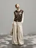 Chaleco de punto de alta gama estilo francés con bordado pesado para mujer, top sin mangas simple y versátil para otoño, para usar en capas