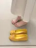 Sapatilhas Femininas Estilo Borboleta Inspiradas em Chanel com Solas Macias, Estilo Retro Francês para Noite, Delicados Sapatos Prateados para Primavera/Verão