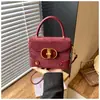 Bolsa Cuadrada Pequeña de Bloques de Color al por Mayor Bolso Elegante de Temperamento 2025 Versátil Cerradura Bolso de Hombro Único Estilo Pequeño Chanel Bolso Cruzado
