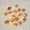 Venta al por mayor de fábrica Baberos para Muñecas Toallas para Saliva Muñecas de Cáscara de Fruta y Vaina de Legumbre Bufandas Triangulares Accesorios Decorativos Bufandas Sombreros de Tomate