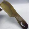 Peine Redondo Amarillo de 18-19 cm de Grosor con Mango Semi-Fino de Dientes Finos y Mango de Grosor Medio de aproximadamente 0.75-0.95 cm Producto Bien Hecho