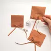 Bolsa de alta gama con solapa de microfibra para moño, para joyería, anillos de oro y empaque de regalos pequeños; logo personalizable disponible