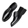 Nuevos zapatos de cuero para hombre de primavera y otoño, antideslizantes, transpirables, casuales, de negocios, para traje formal de novio, zapatos de boda estilo coreano