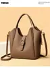 Bolsa Cesta de Couro Macio 2025 Nova Retro Nicho Bolsa de Mão para o Dia a Dia Grande Capacidade Elegante Moda Bolsa Transversal