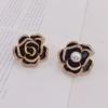 Broche de camelia ligero, de lujo, estilo fragante, estilo europeo y americano, con alfiler personalizado de moda, aguja para cuello, cárdigan ligero antidesgaste, accesorios para traje.