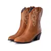 Botas de cuero de corte bajo con punta redonda de talla grande para otoño e invierno, botas vaqueras de tacón alto de color liso, suela de goma ligera sin cordones, antideslizantes y versátiles