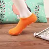 Calcetines antideslizantes de interior para niños, calcetines para trampolín, calcetines con agarre para padres e hijos, calcetines de rizo gruesos para el suelo de educación temprana, cubiertas de calcetines al por mayor