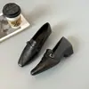 Zapatos de uso diario temperamento slip-on zapatos de un solo color hebilla zapatos pequeños de cuero zapatos de un solo color retro francés punta cuadrada tacón grueso mocasines mujer
