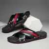 Chinelos de Couro Masculinos de Verão Transfronteiriços, Slip-Ons Antiderrapantes, Sapatos de Praia com Solado Macio, Sandálias de Outdoor Fashion e Tendência