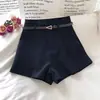 Shorts blancos de tiro alto para mujer, nuevo estilo Primavera/Verano 2026, combinan con pantalones de pierna ancha, holgados, versátiles, para salir, pantalones casuales a la moda