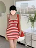 Falda de Punto con Rayas de Corazón Dulce y Atrevida para Cadera Vestido con Tirantes para Mujer Verano 2025 Nuevo Sexy Corto de Moda