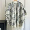 Xale com Pintura a Tinta Novo Estilo para Mulheres, Manto com Franjas Xadrez de Faux Cashmere para Outono e Inverno, Quente e Versátil