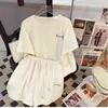 Conjunto de Roupas Esportivas para Corrida Feminino da Amazon, Novo Estilo de Verão, Conjunto de Duas Peças com Camiseta de Manga Curta Estampada Solta e Shorts de Perna Larga para Estudantes