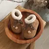 Nuevas Botas de Nieve para Niños Invierno Plus Terciopelo Calidez Zapatos de Algodón para Caminar Niños Suela Suave Antideslizantes Botas de Algodón Botines Cortos para Niños Pequeños