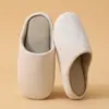 Pantuflas de Algodón Cálido Elásticas Silenciosas de Gamuza Estilo Japonés Otoño Hogar Al Por Mayor Interior Doméstico Todas las Estaciones Pantuflas Mujer Invierno