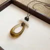 Collar colgante de resina hueca color marrón degradado estilo chino, cadena para suéter estilo vintage, accesorio de lujo ligero de alta gama
