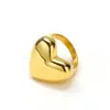 Anillo Exagerado de Escenario Frío Ins Europeo y Americano Gran Amor Acero de Titanio Anillo para Mujer Oro de 18 Quilates Joyería de Mano de Alta Gama Versátil