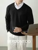 Suéter de Punto Minimalista Versátil con Cuello en V para Hombre, Lana de Oveja y Modal de Gama Alta, Otoño 2026