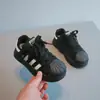 Zapatos de Lona con Cabeza de Concha para Niños 2026 Otoño Nuevos Transpirables Zapatos para Niñas Zapatos Deportivos para Niños Estilo Primavera y Otoño Zapatos Blancos Pequeños